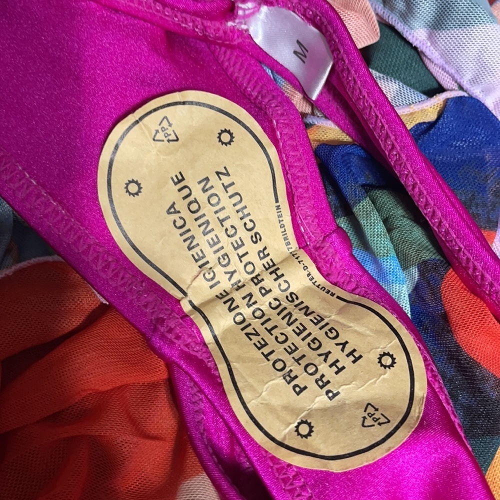 Nwot women’s M bikini - Picture 5 of 5